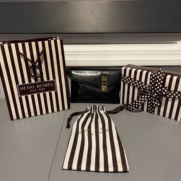 Henri Bendel Black Leather Clutch Wristlet Gold Hardware w Box Dust Bag NYC - Picture 4 of 6